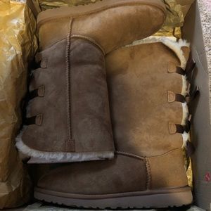 Chestnut Uggs tall Bailey Bow